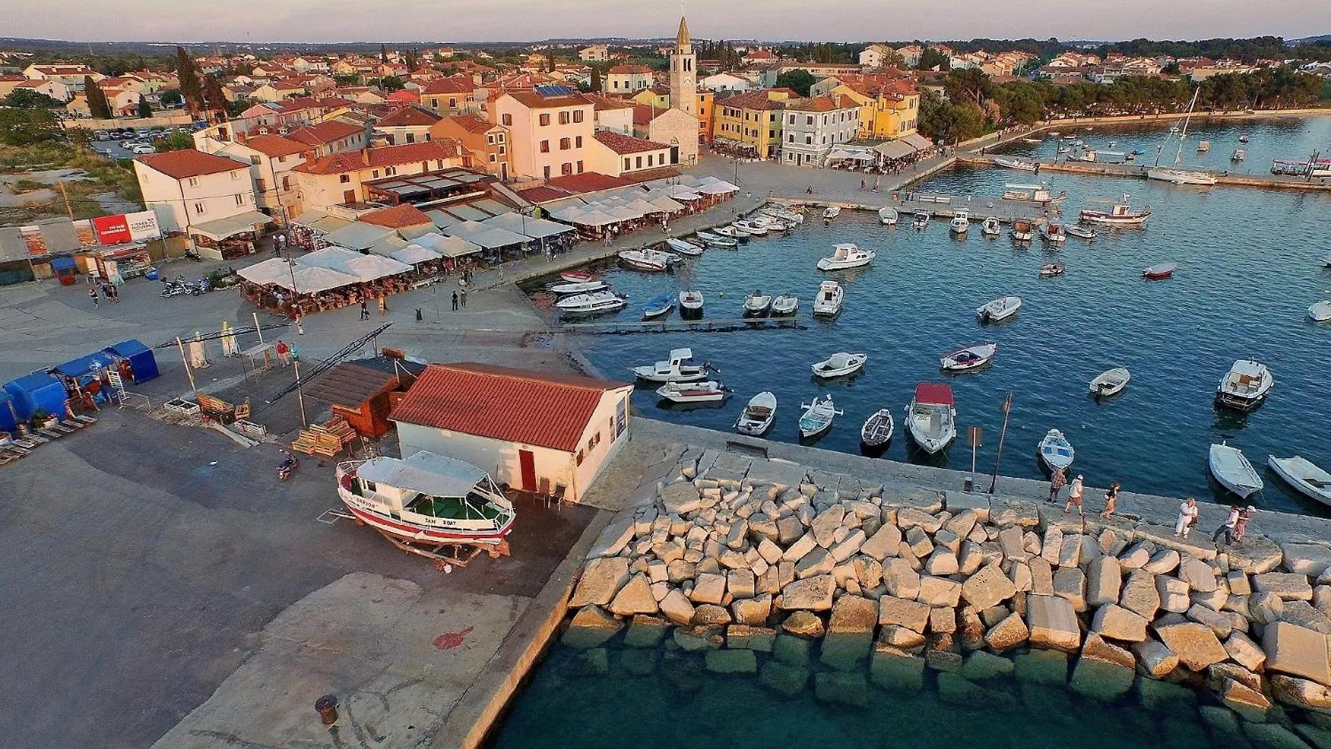 Ferienwohnung Fuer 8 Personen Ca 90 Qm In Fazana, Istrien Istrische Riviera Croatia